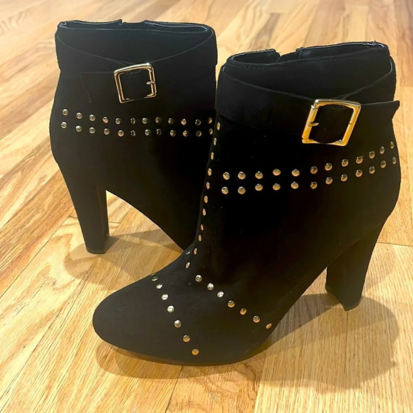 Bebe Suede High Heel Ankle Boots with gold embellished studs size 8 - Picture 1 of 6